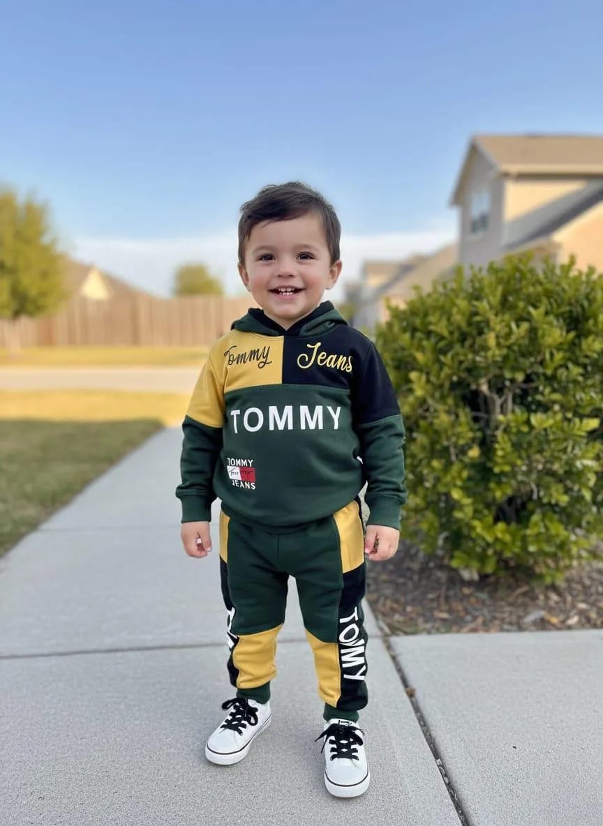 2 Pcs Boy's Girls Printed Hoodie Tracksuit Winter Collection